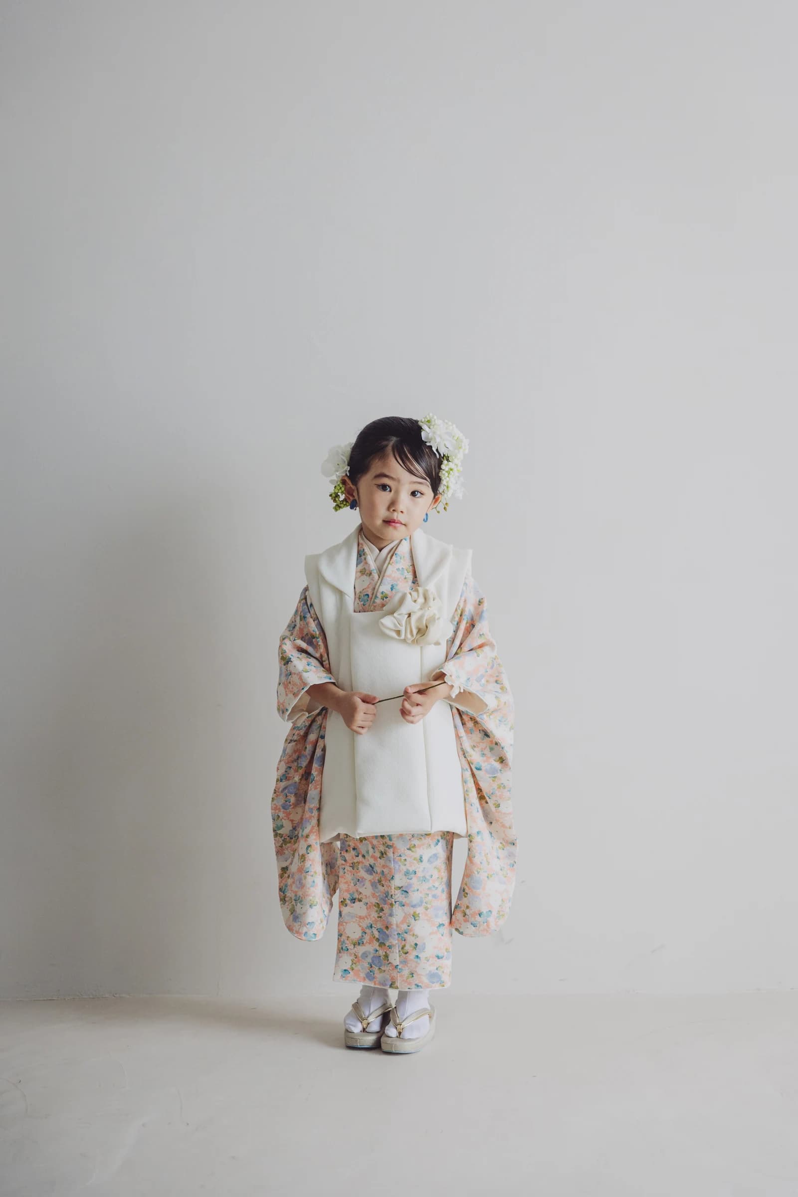 彩花 — 1/5